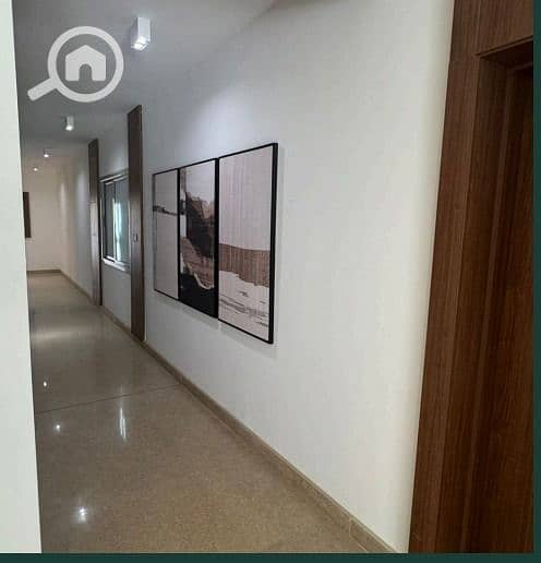 4 d8f5ef2e-6da2-4c2f-9b3a-d38f1a0a0c85. jpeg