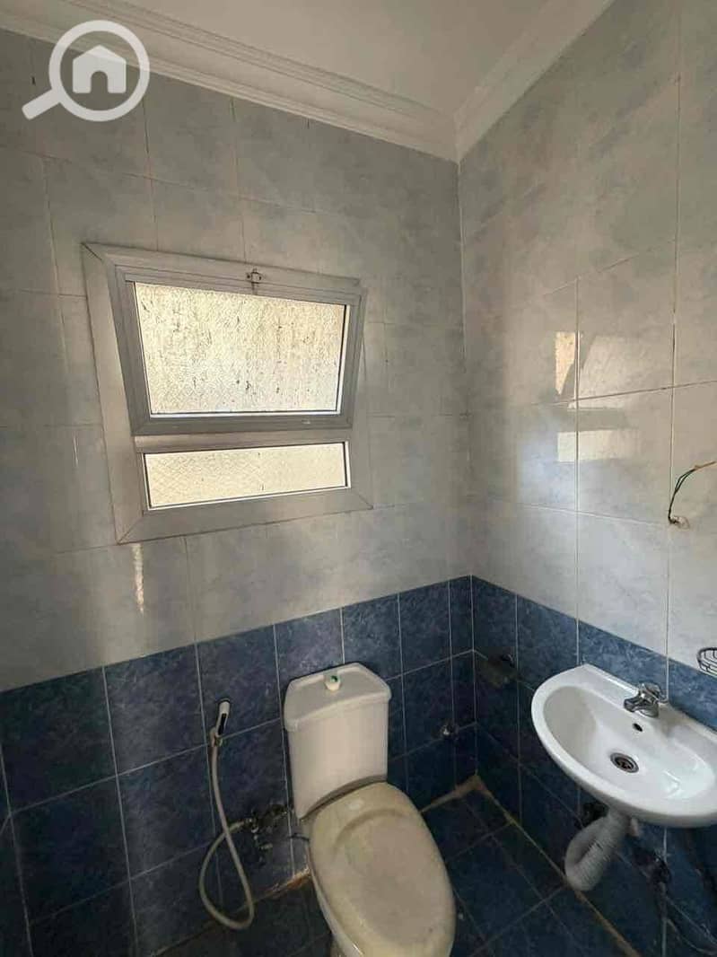 7 5cec00e2-b1ca-477c-8def-6aa3d1d1a62c. jpg