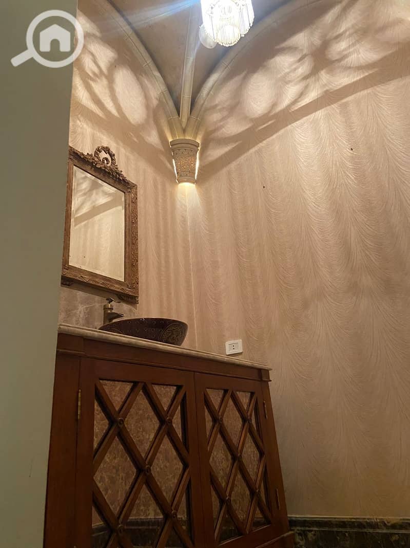 8 8773df8b-24f7-43ec-95d3-7a8e59c6244b. jpg