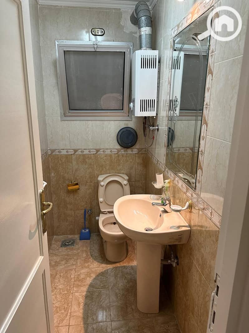 4 8e34aaf2-dba5-47c4-b23a-a9db35d18d80. jpeg