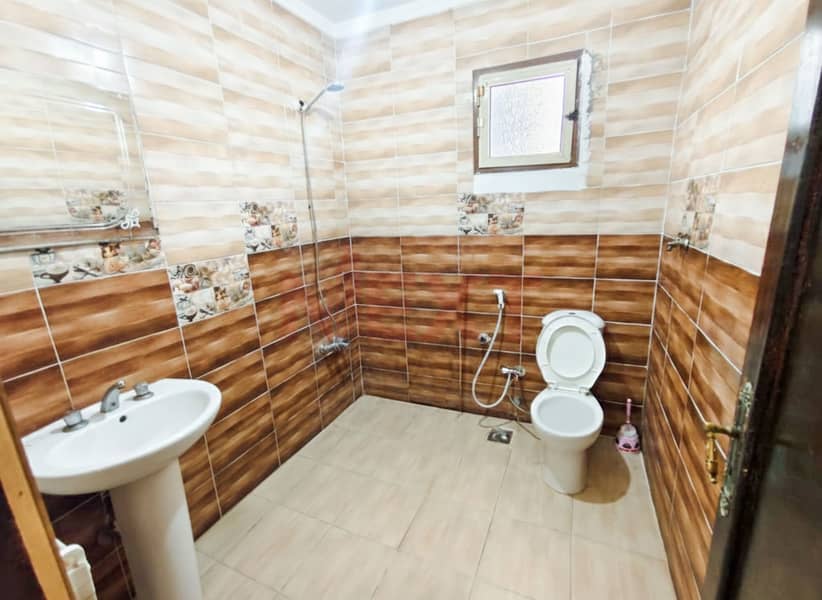 9 Gemini_Generated_Image_bgxll1bgxll1bgxl. JPG