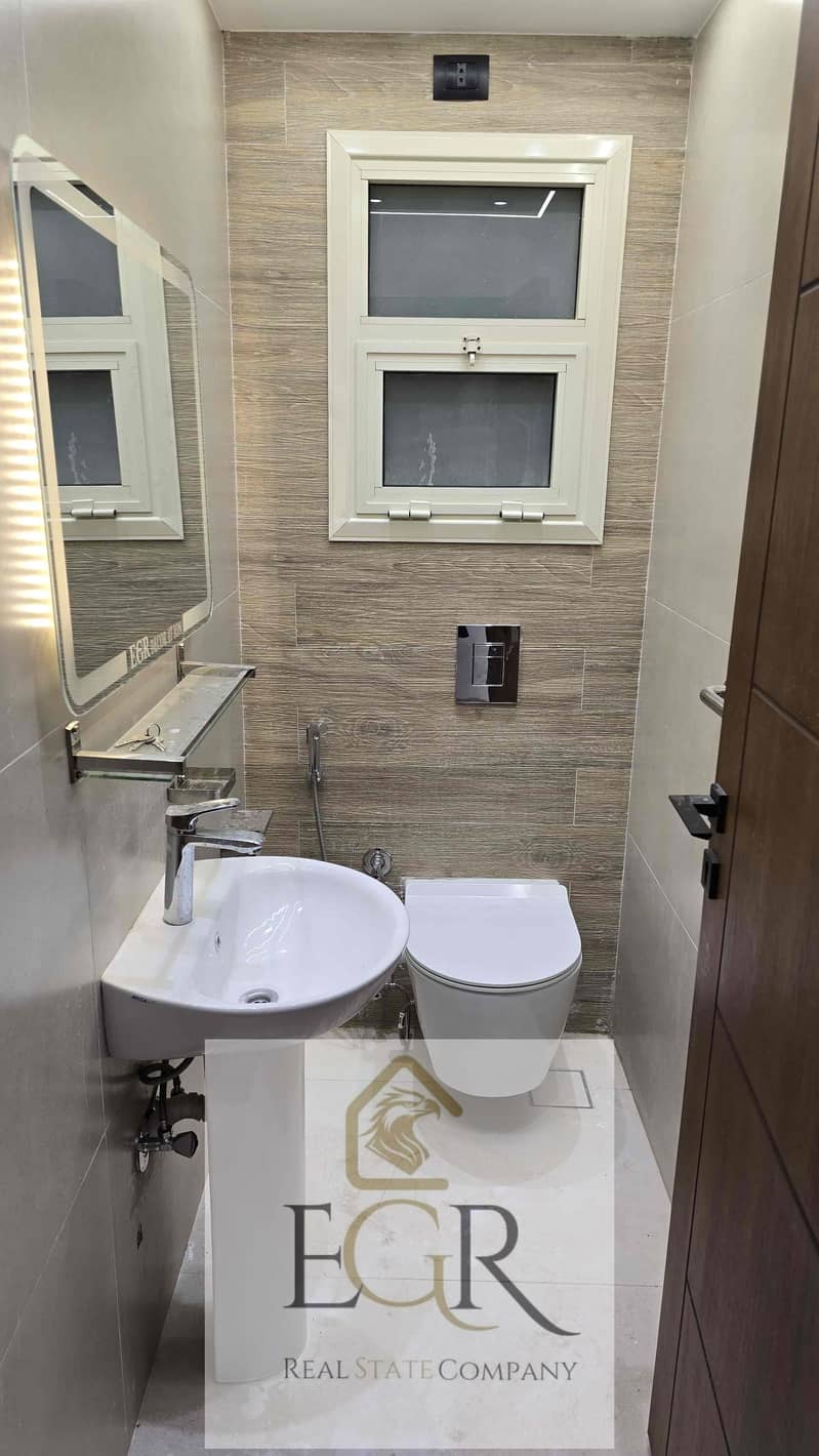 13 a1e45a75-7c45-4038-8689-3b029e6692fe. jpg