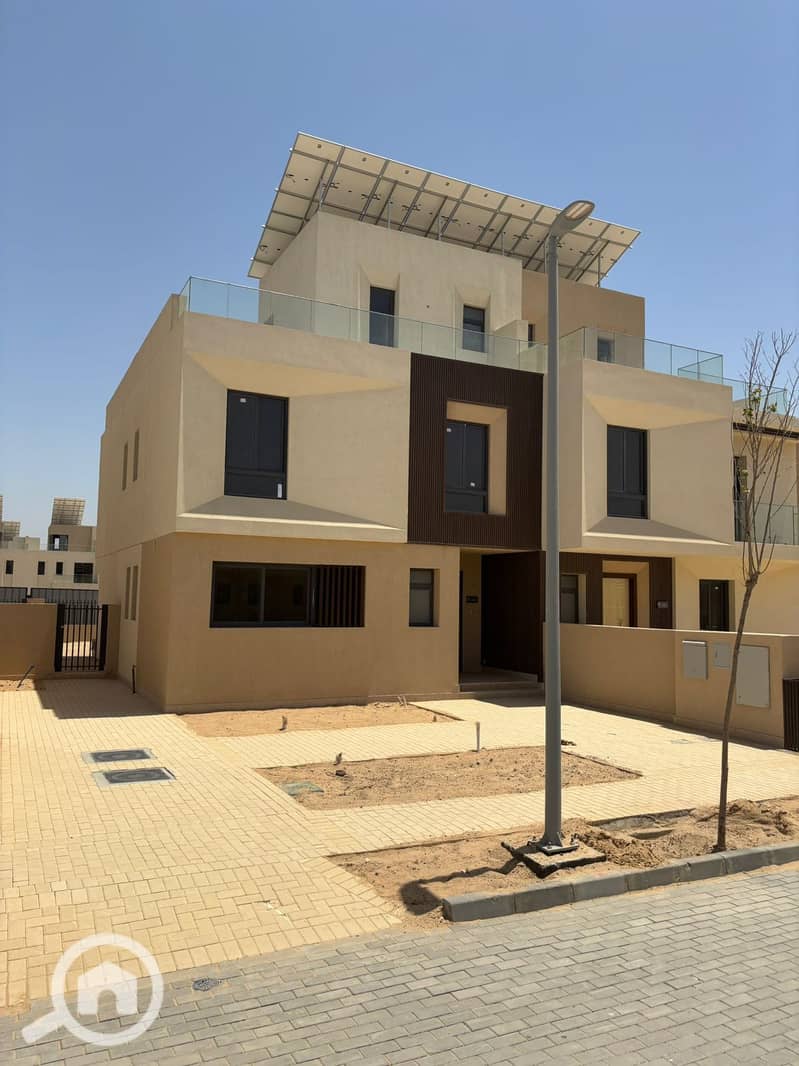 6 e612ee58-7f2e-49a5-b58b-187ab71269fb. jpeg