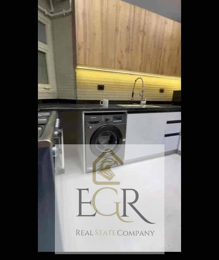 12 607d8034-7199-433b-95bc-7431db605481. jpg