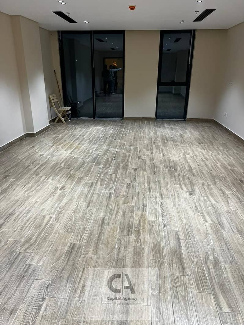 2 75692afb-6b53-41a6-aabe-53b85000ee45. jpg