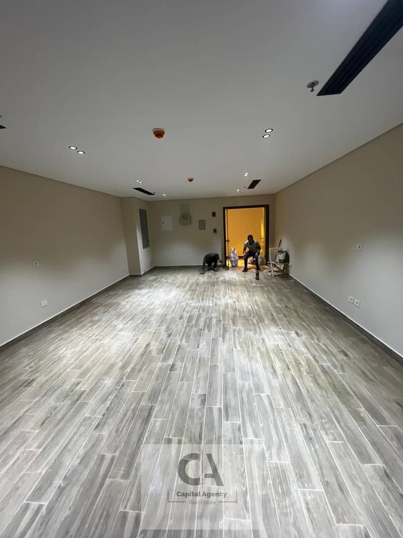 3 8e48f47f-9854-4d60-9dfc-c3768fa96c63. jpg