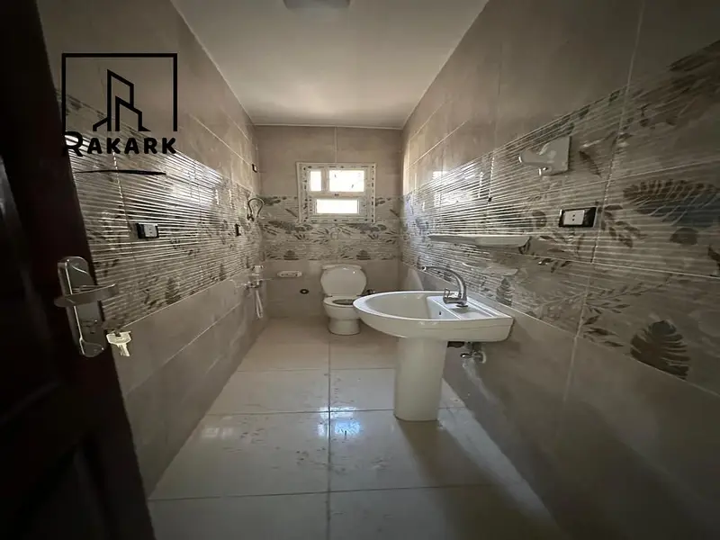 Premium office for rent in Sheraton Airport on Al-Mushir Ahmed Ismail Main Street. – další
