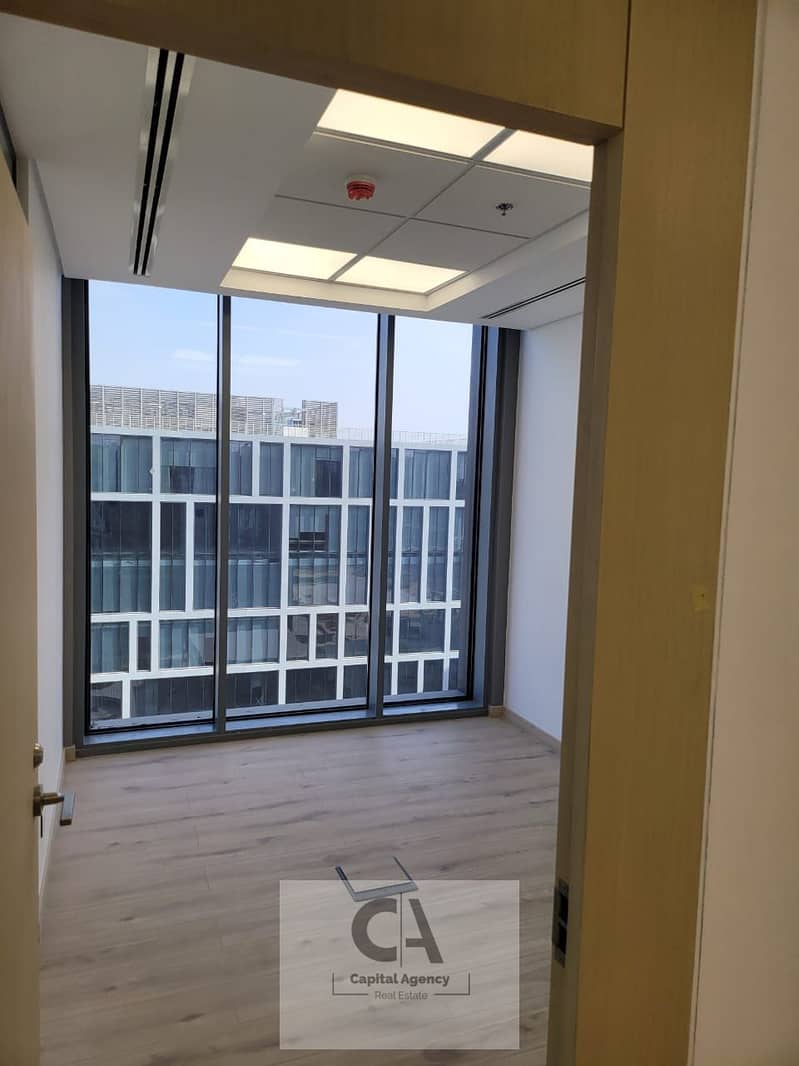 5 9261c323-0fc7-4d9d-bf51-ae54dc1295bc. jpg