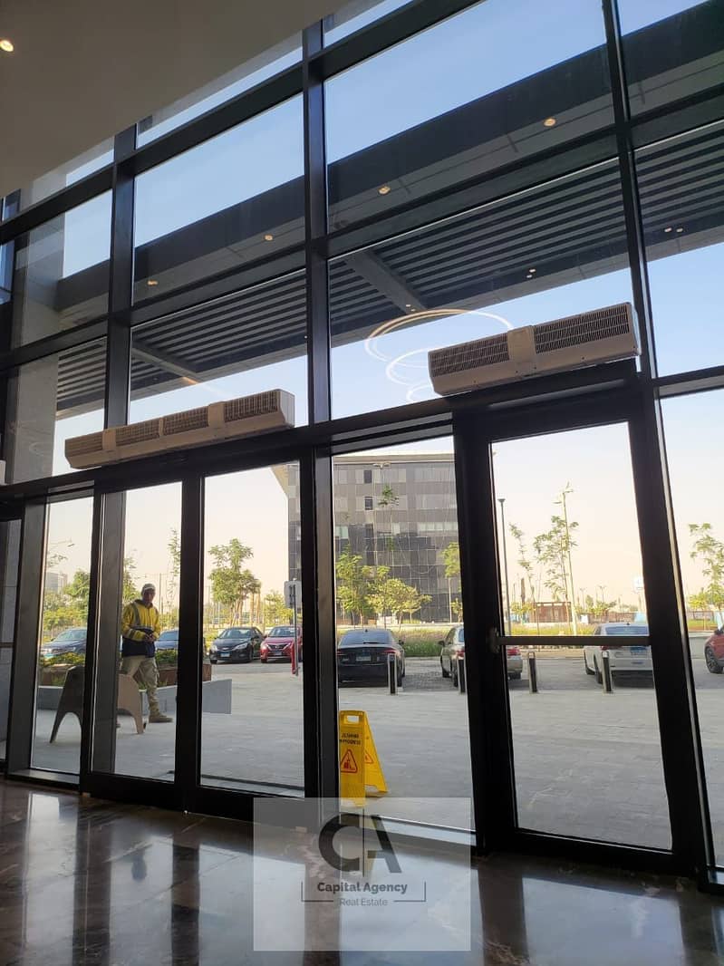 8 34b79160-23df-47d6-9dc7-36ebabb7ee2c. jpg