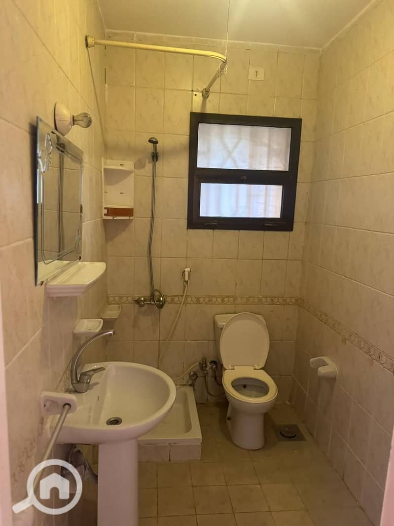 11 861f04d7-0e00-4f33-b635-51048e469d27. jpeg