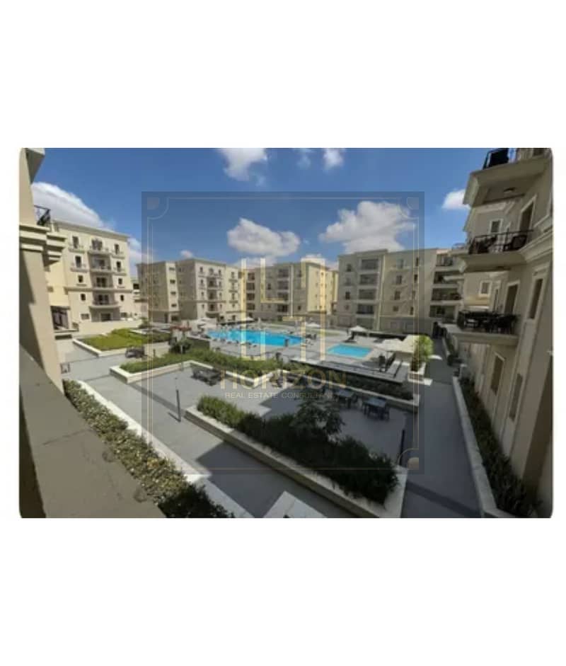 3 8432305-b16d0o. jpg