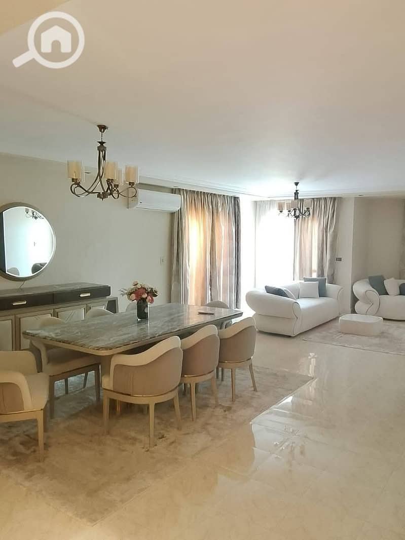 8 605133021_1514043197390918_4821442420052954758_n. jpg