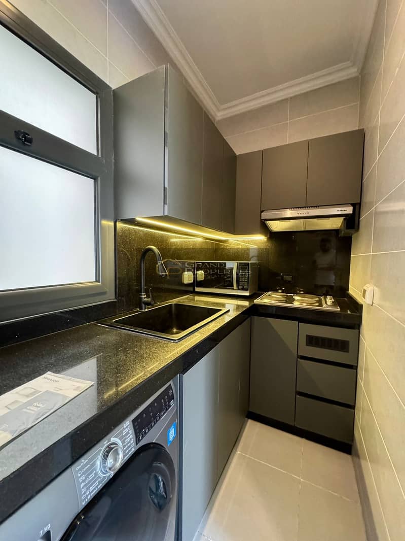 11 a7646ee7-9b71-4718-9df5-cfee35ff948b. jpg