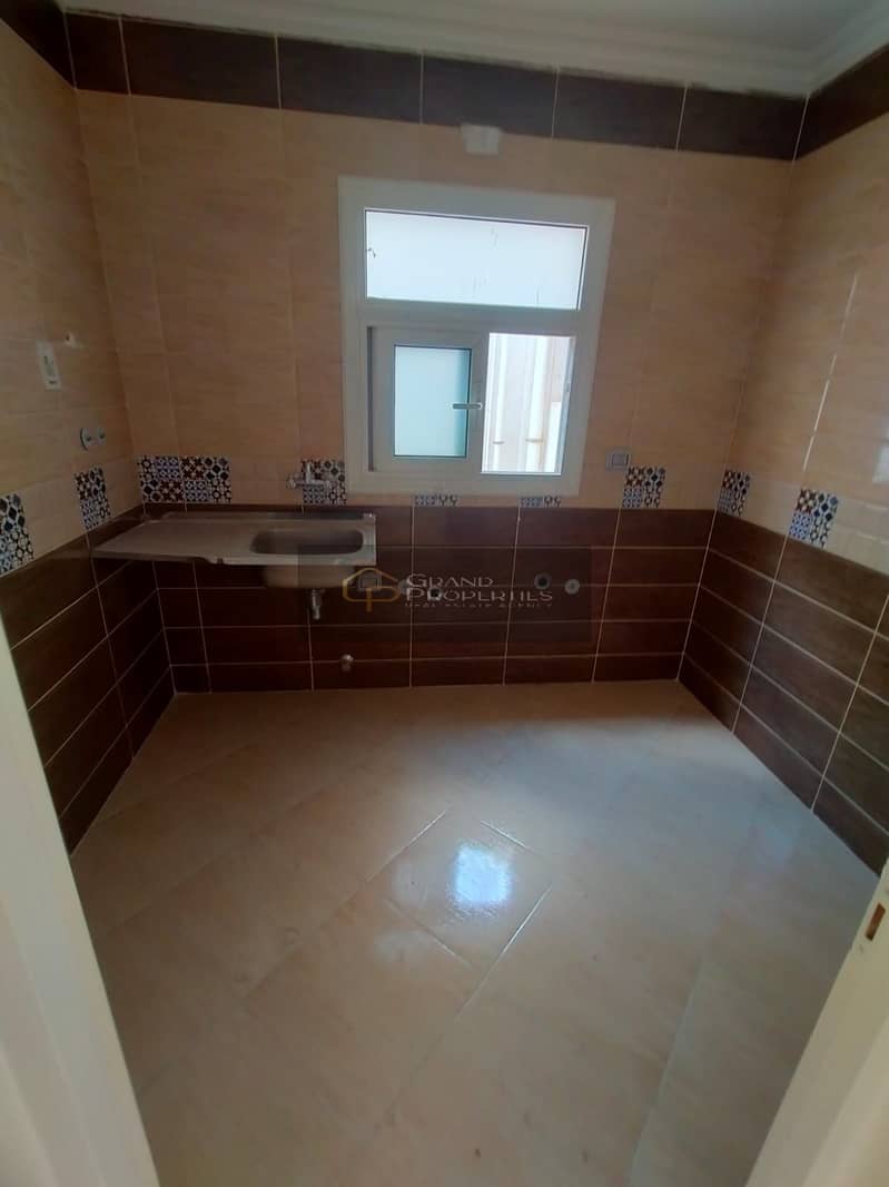 5 3e5360f9-7dff-453d-b5df-57ca3ea13e71. jpg