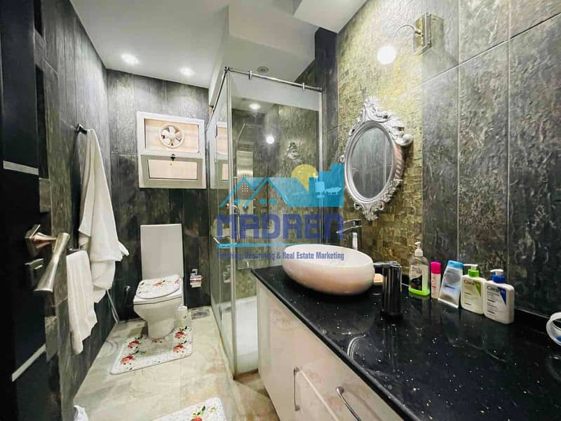 9 884dfaac-cfa5-4800-a476-e4052950903e. jpg