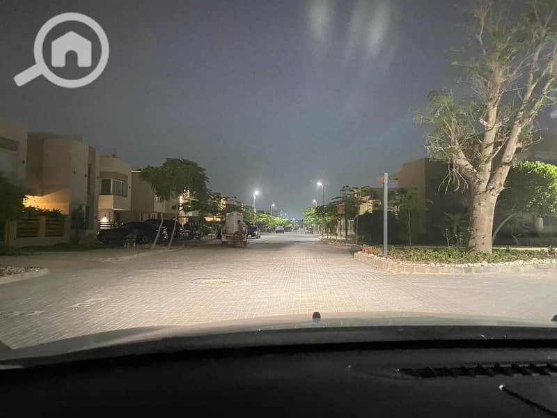 9 c4621e94-5834-4470-8948-d391e013cb25. jpg