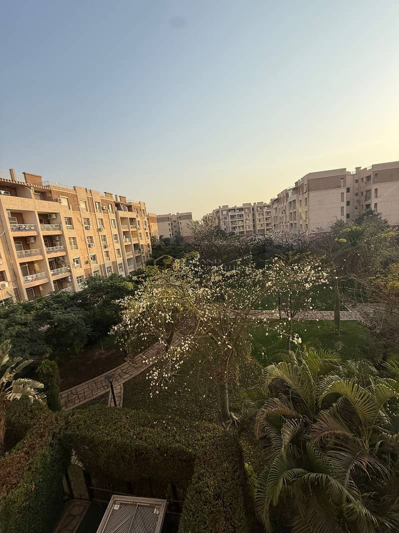 2 19e6ec52-1263-49b3-9f1c-d137ad0c6788. jpg