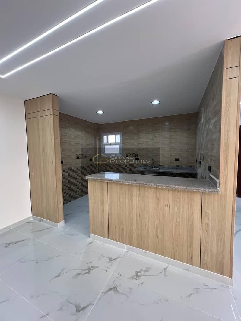 6 09e86bfa-b4a5-43be-92b4-ac262dd73a07. jpg