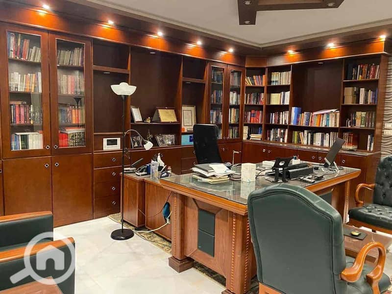 10 e3fd3572-09ee-455d-a0f0-7344d40ab6da. jpg