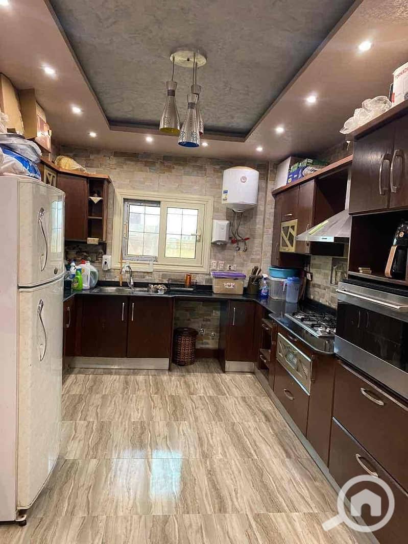 11 34b9622f-519c-45bb-881d-b895c168c1a0. jpg