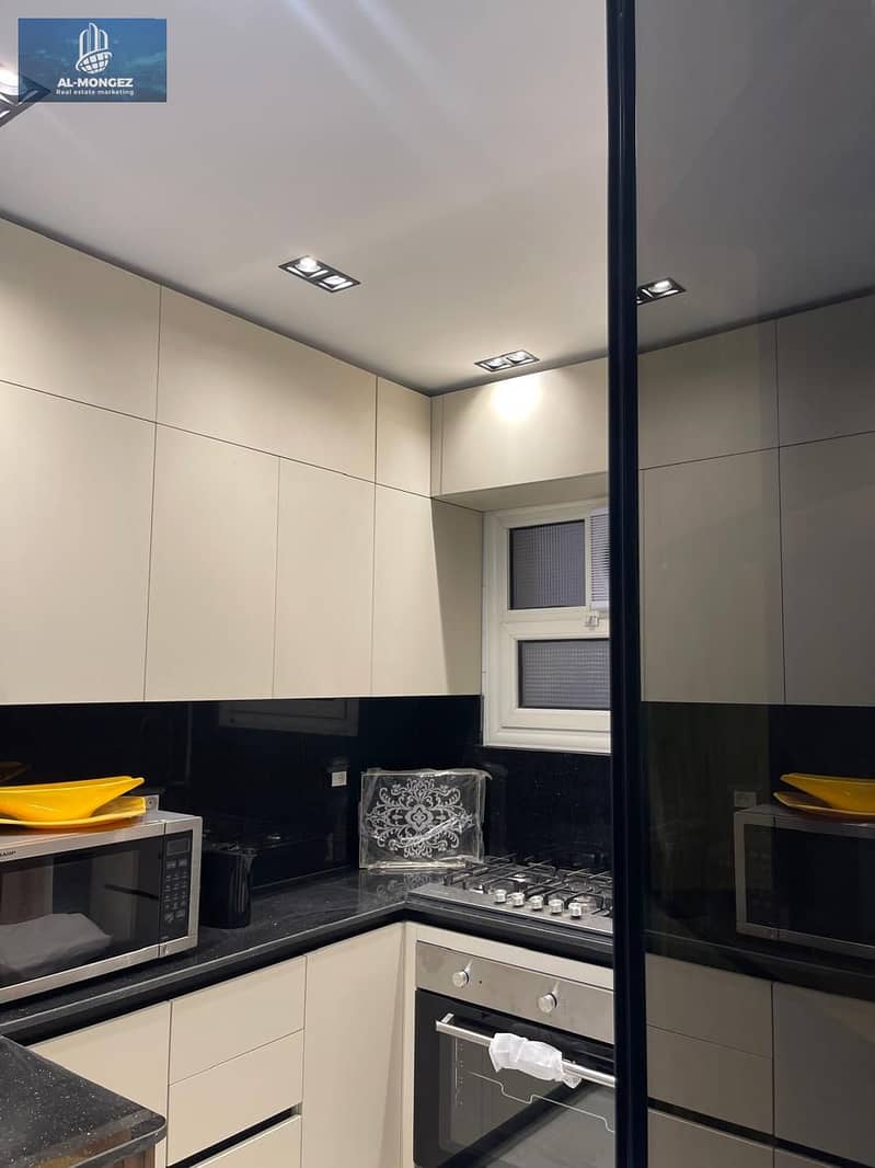 12 d3e7404b-2852-4f10-b83e-c74f151f30fe. jpg