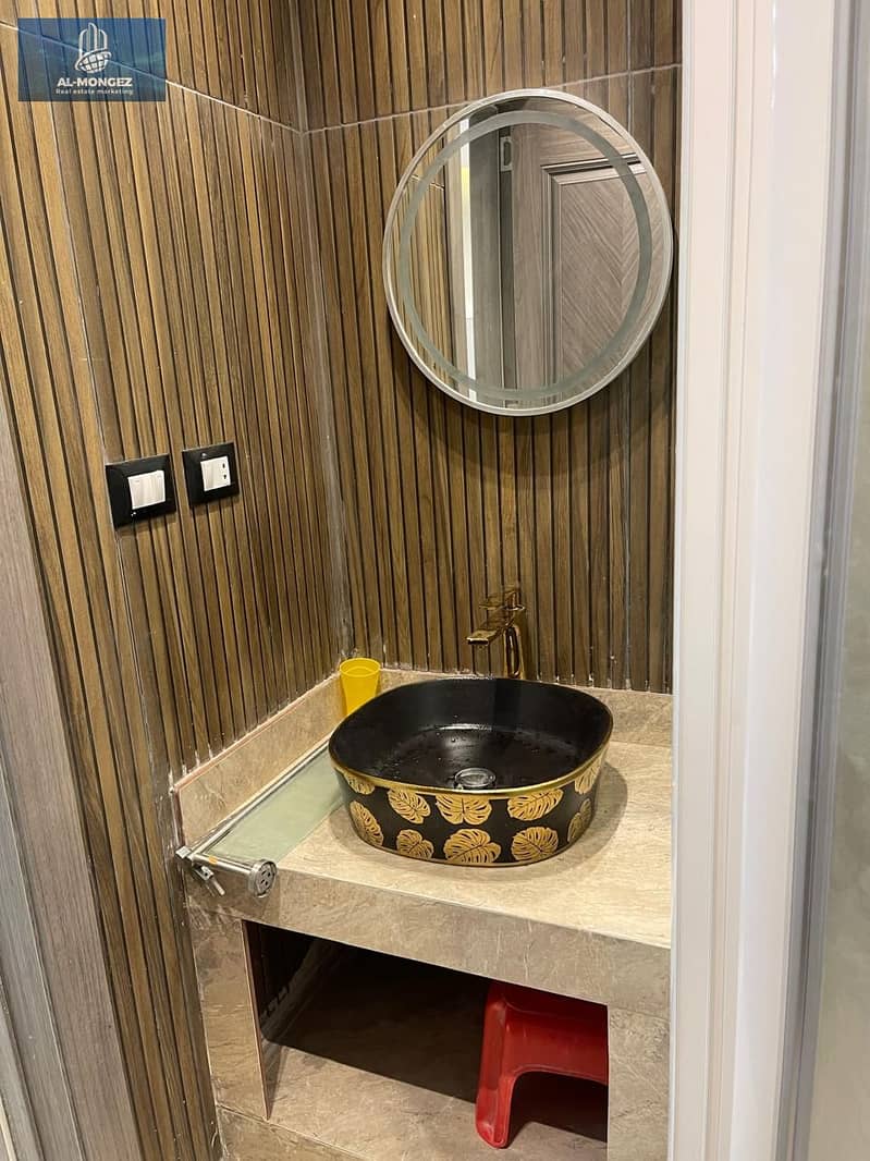 15 94b8af60-f104-4308-9c3f-68b95447ec5a. jpg