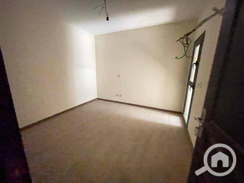 4 1c51ca2e-a118-491b-8488-ce57f7e0bb92. jpg