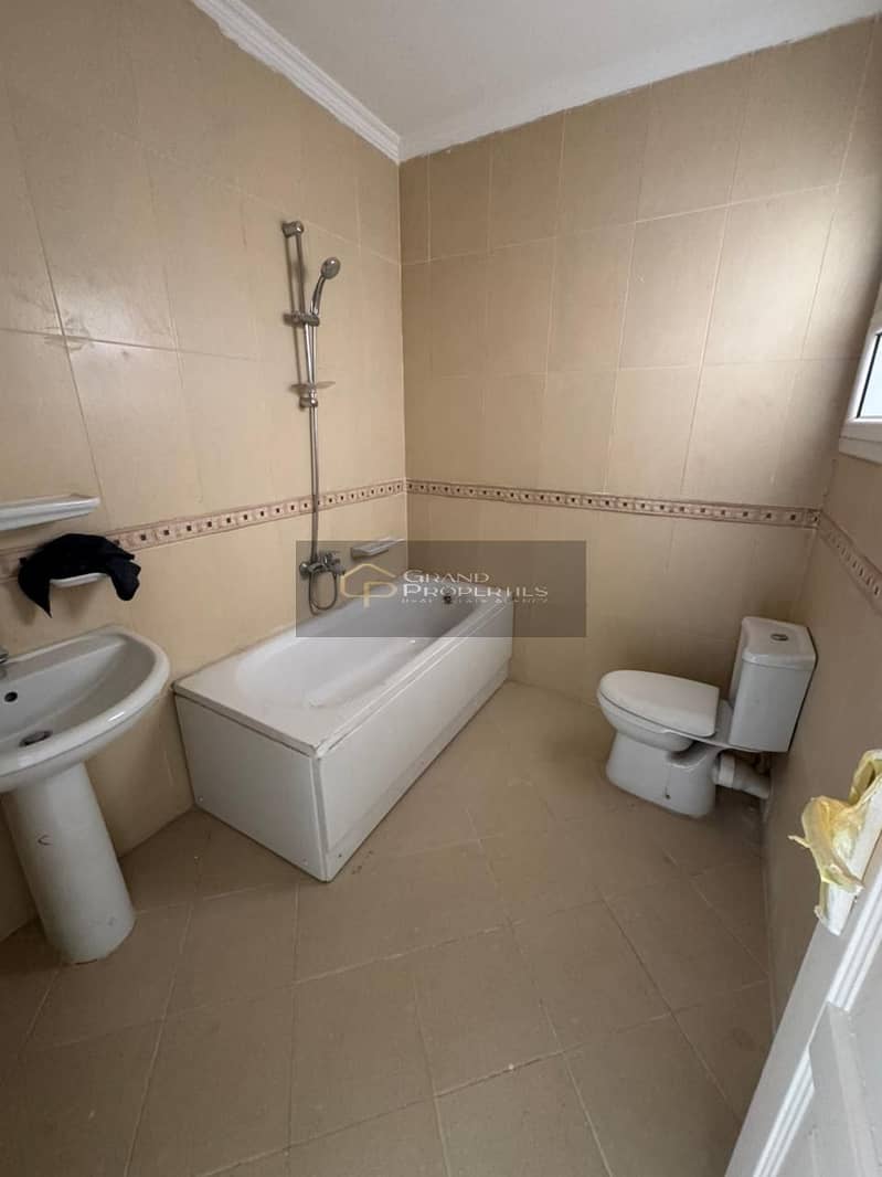 6 e3c834f3-375e-4493-988c-44135f3b5379. jpg