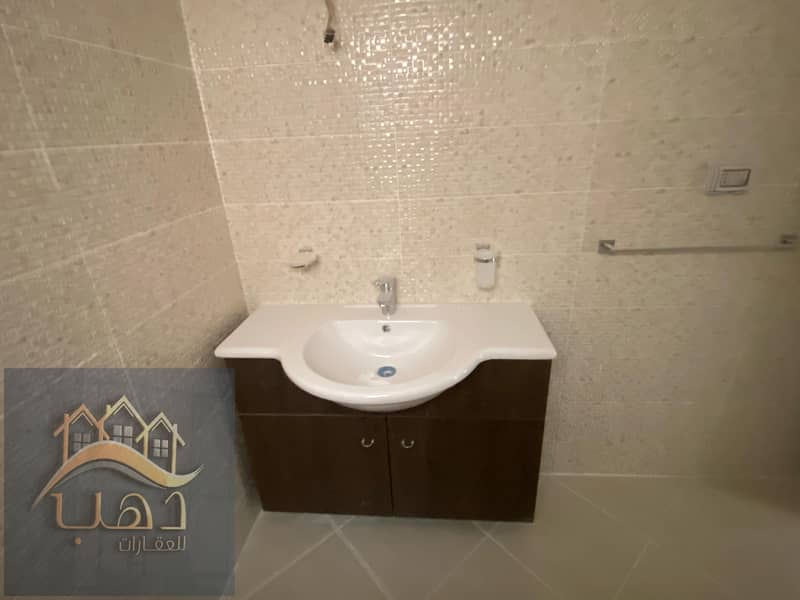 19 d0ea46ea-2240-4093-bd80-23a97afea92a. jpg