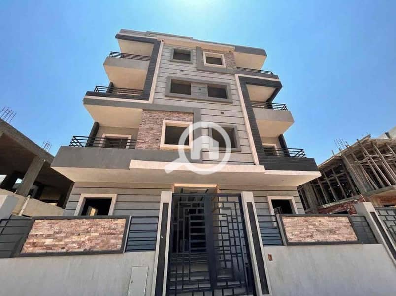 2 79f49379-0816-4071-8ae8-8d2f5ca52282. jpg