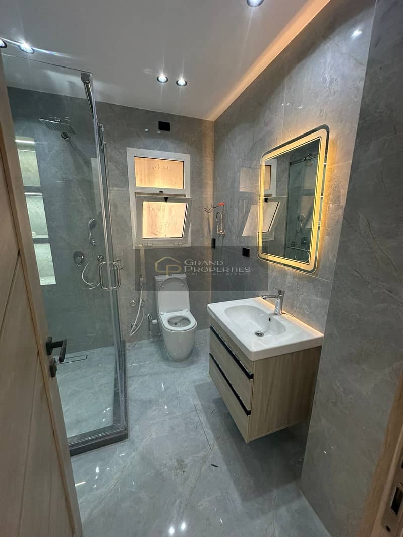 13 d99f9901-8b7e-452c-9347-2d17eff49c01. jpg