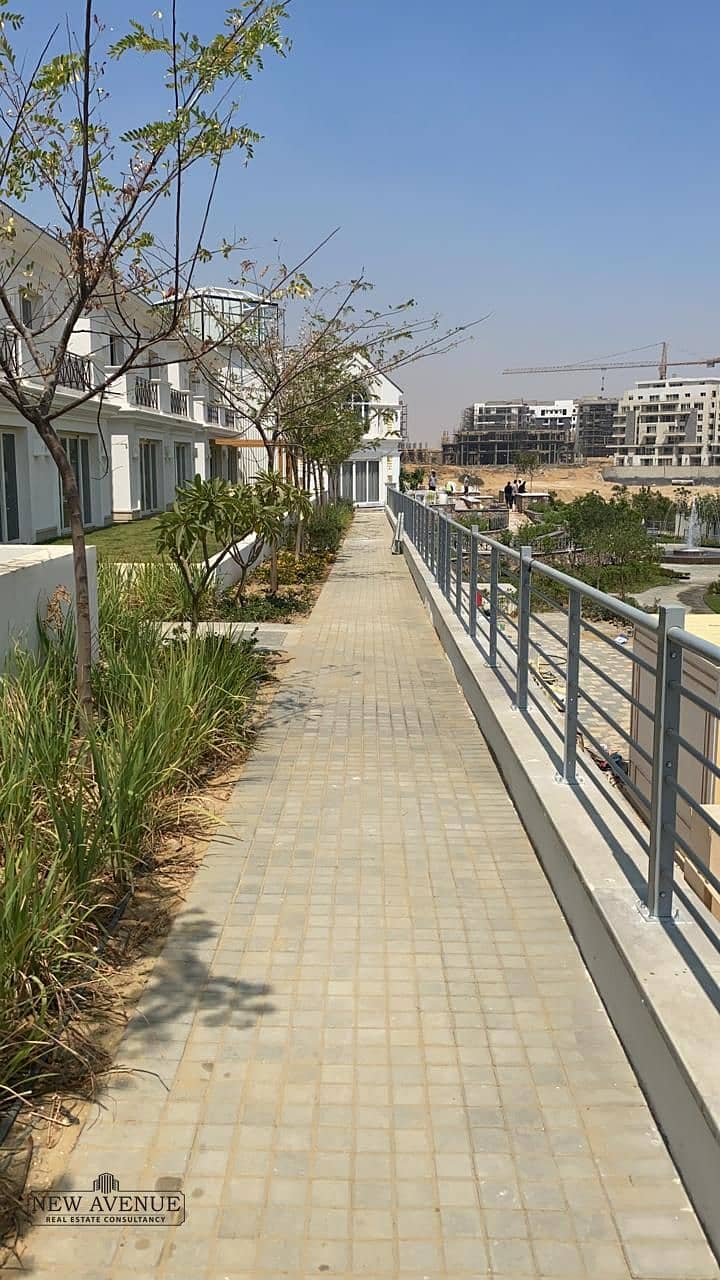 10 WhatsApp Image 2025-12-23 at 1.32. 35 PM (2). jpeg