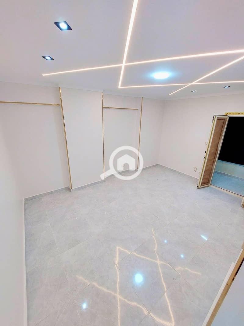 8 577889203_25198295473120873_5785697206102659199_n. jpg