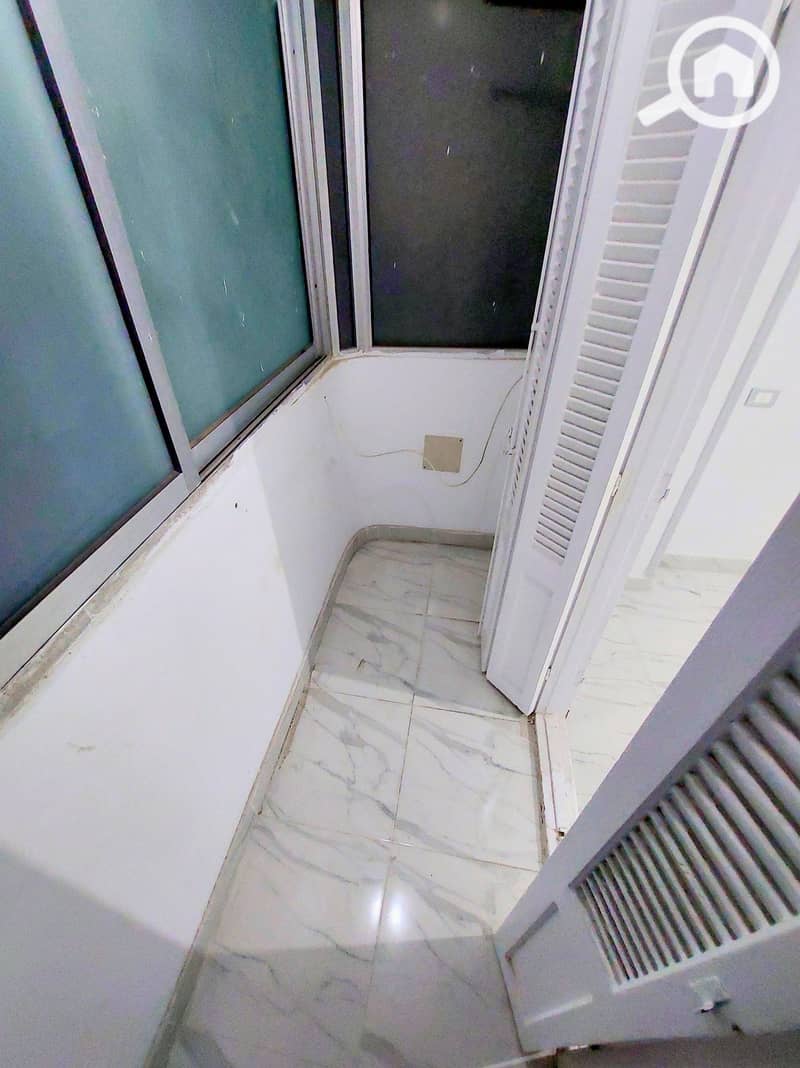 8 606448892_25580216281595455_3766869590929399862_n. jpg