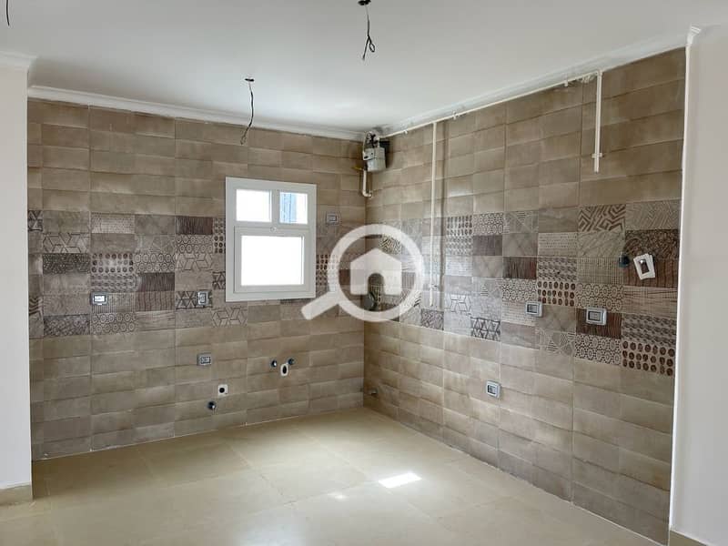 11 78a46616-47f2-4ae6-8ab4-0cf5471ee6a2. jpg