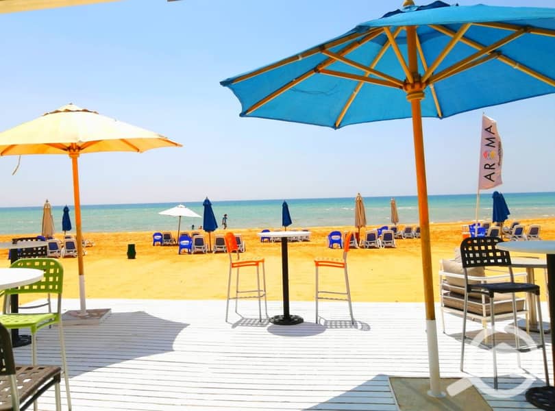 30 ff5f3372-d9c2-442f-a24b-b1fa0260bb7e. jpg