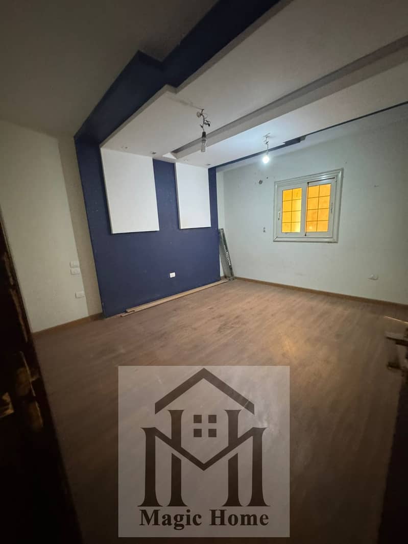 6 e13c4b81-942f-42ba-8744-b53289a56b3c. jpg