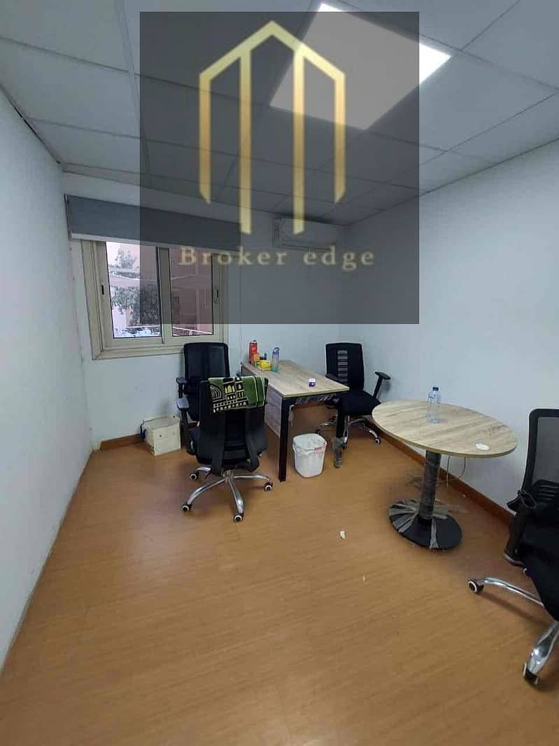 8 eed97b20-cf56-443e-9cd9-aa687b0c79df. jpg