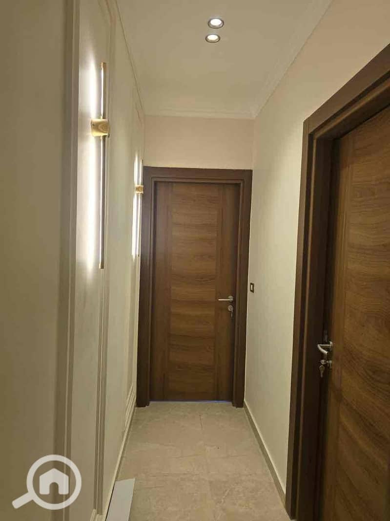 10 36c325a8-692e-482a-83fb-866284d7e54e. jpg