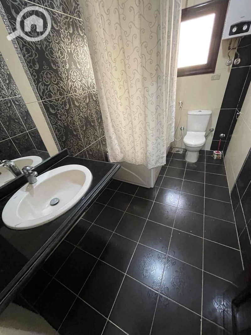 9 c301c00b-d752-4958-94bd-fcc90c935fe2. jpg