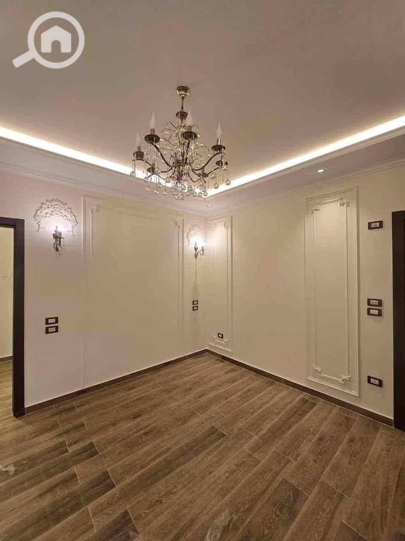 14 67382348-4f97-4874-ac04-1827df3b3b36. jpg