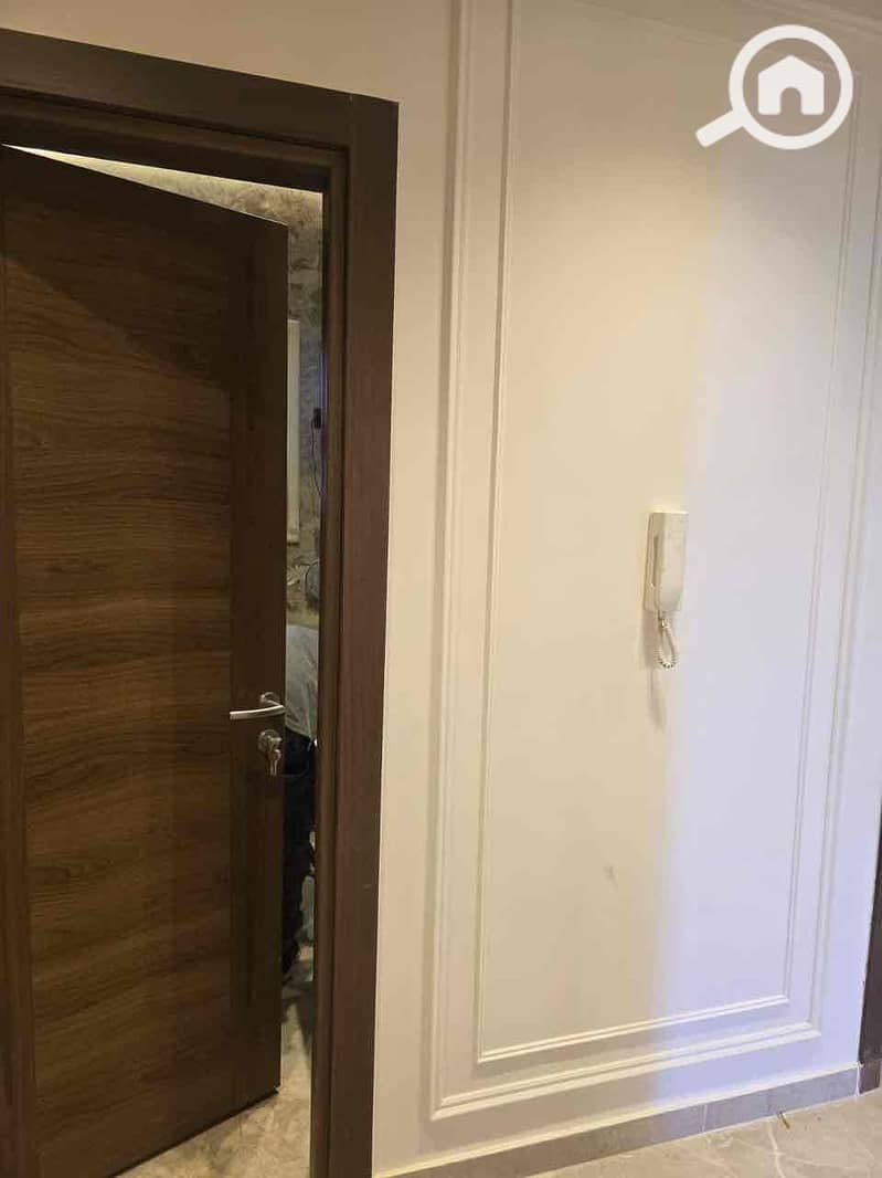 28 f7a088f9-99d6-4b3e-85c7-07442426ab34. jpg