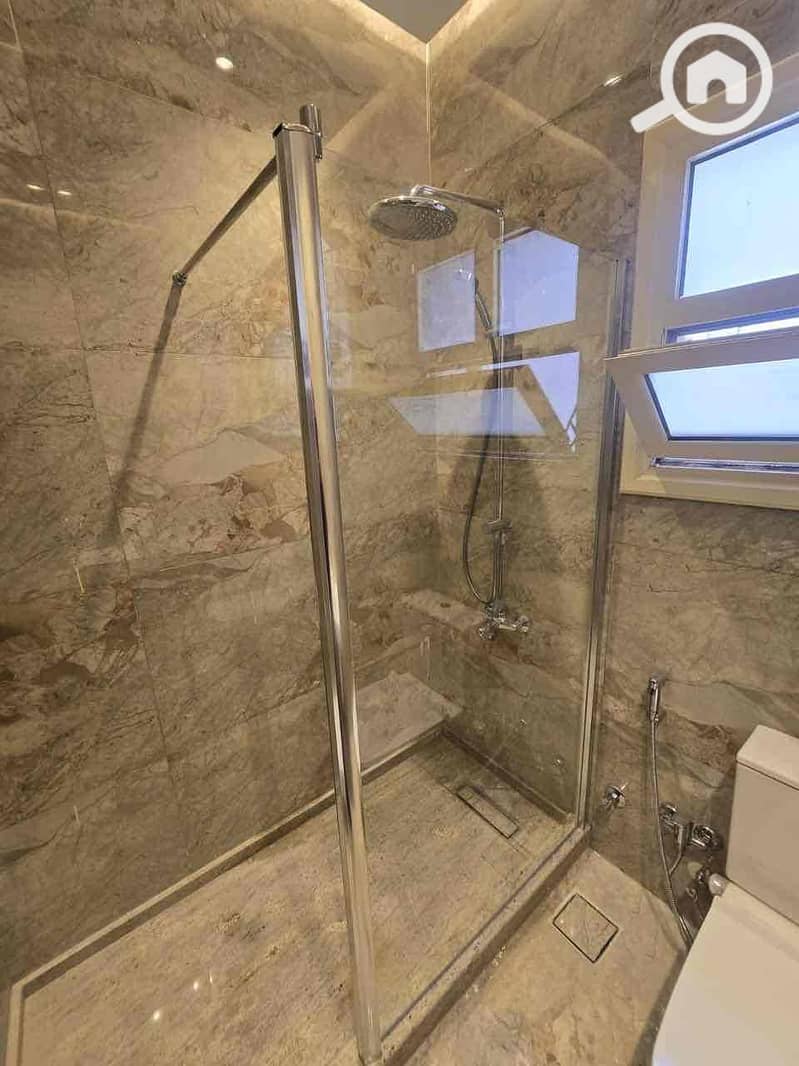 33 4a0a7a07-6f9b-432b-a0bb-3f30bb29e78d. jpg