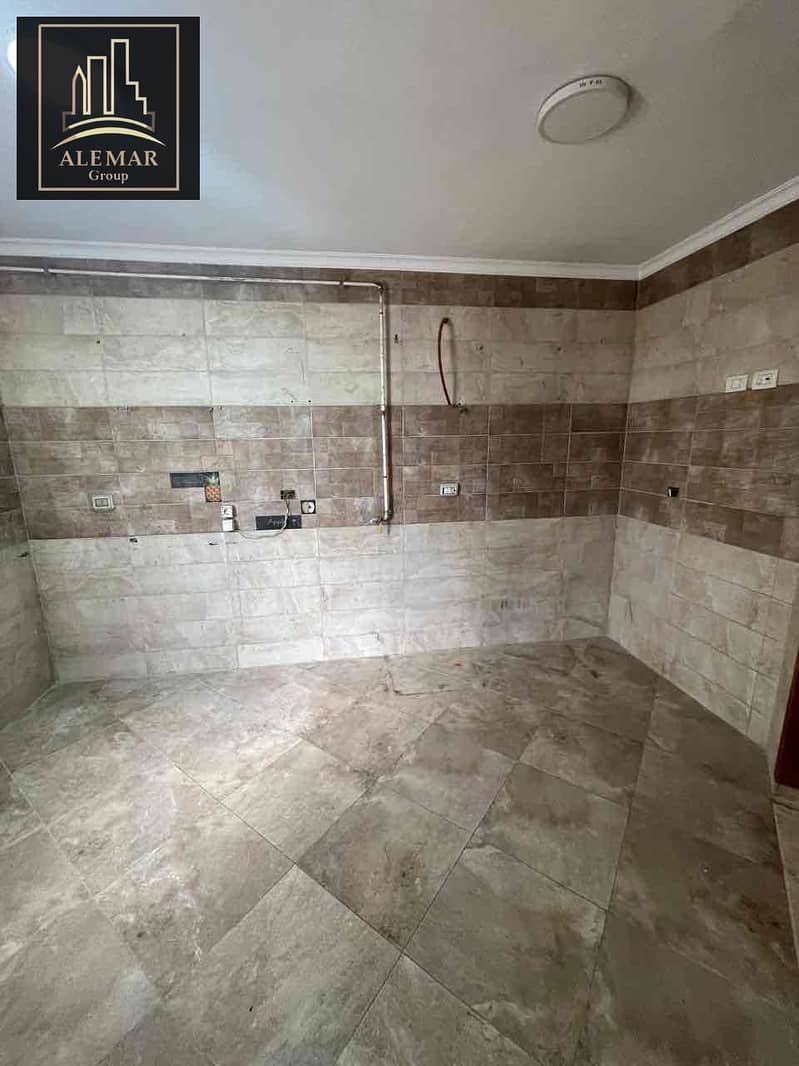 3 f84fe859-e0b3-435f-b306-0dfef0c8eb52. jpg