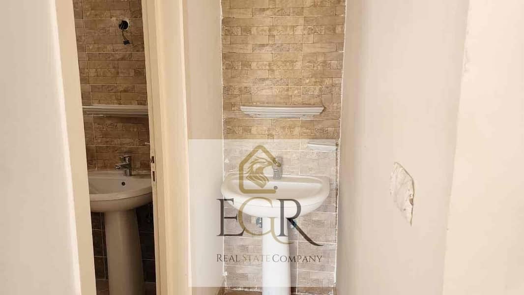 4 40777c74-f8de-48aa-a7c5-9f0fc0c02702. jpg