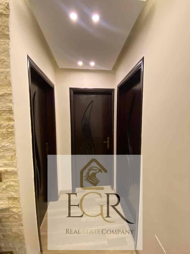 12 3ab7c680-f43c-462b-b7c7-ece9e434e7c2. jpg