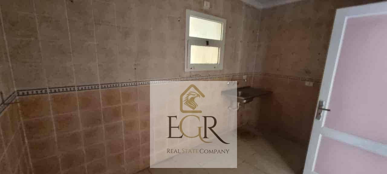 12 021f426f-0a3c-4928-bcdc-bf5deb238812. jpg