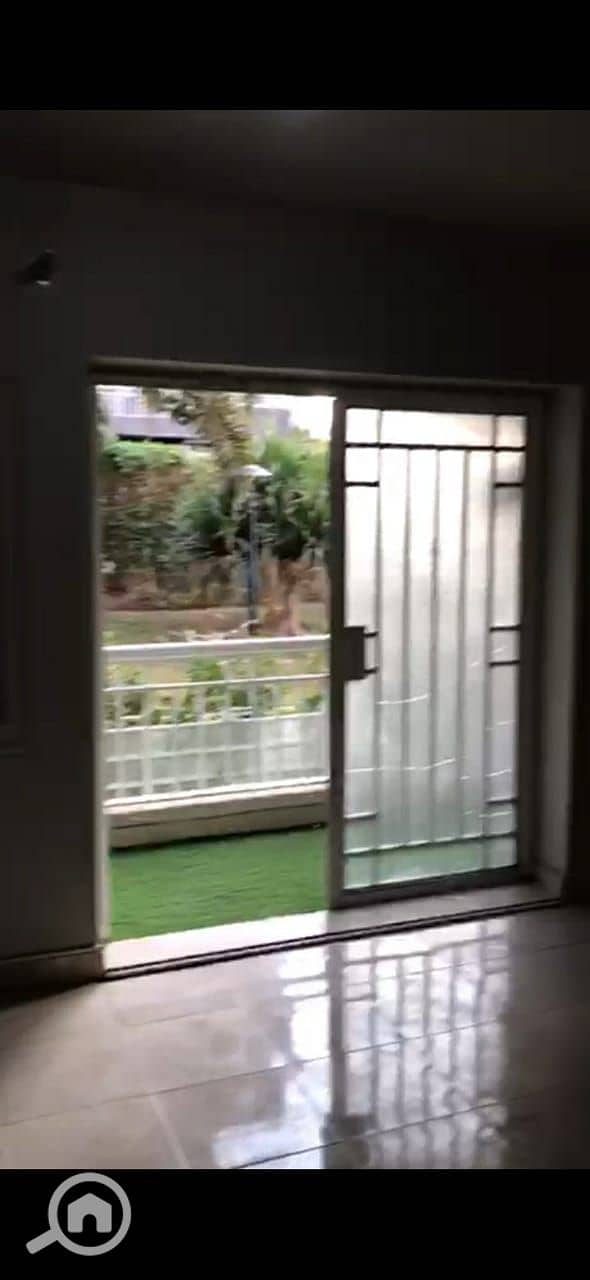 2 3977d63e-349f-4221-ada0-77d998ba48af. jpg