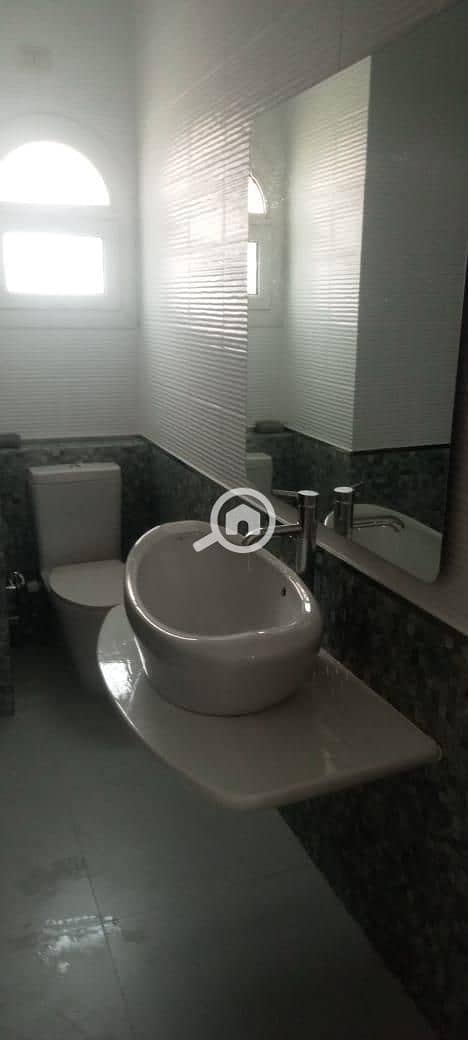 7 WhatsApp Image 2025-12-24 at 10.32. 33 (4). jpeg