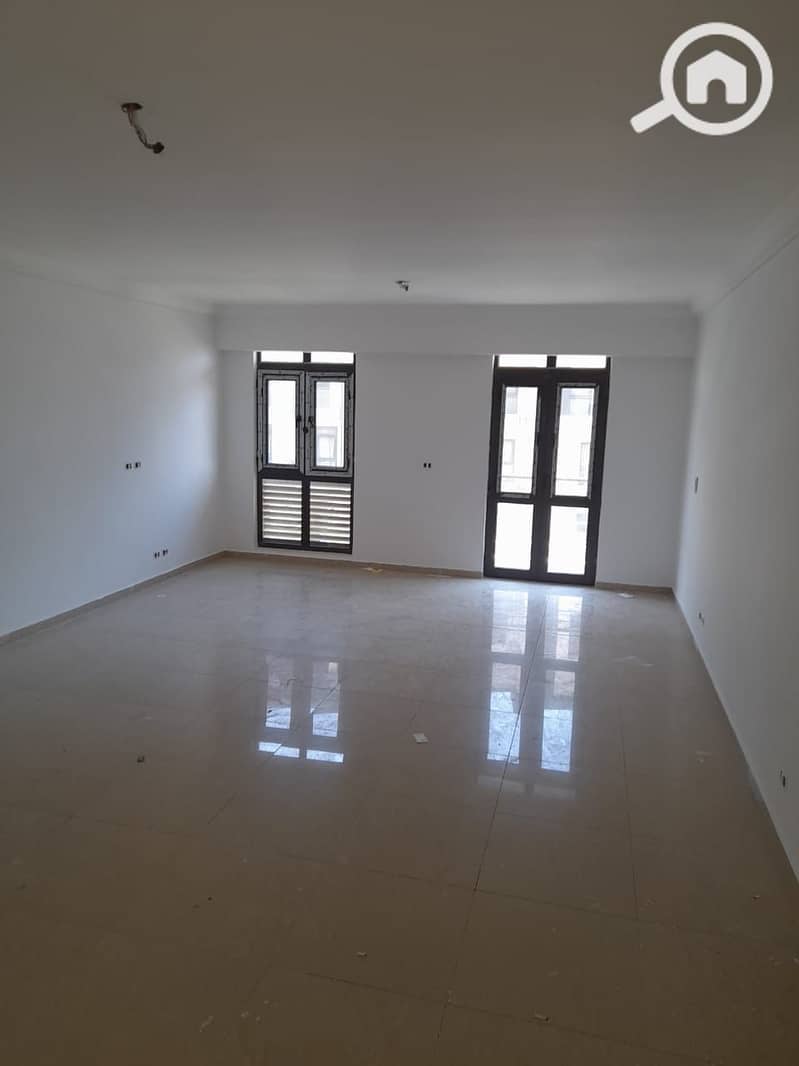 4 WhatsApp Image 2025-12-23 at 18.36. 32 (12). jpeg